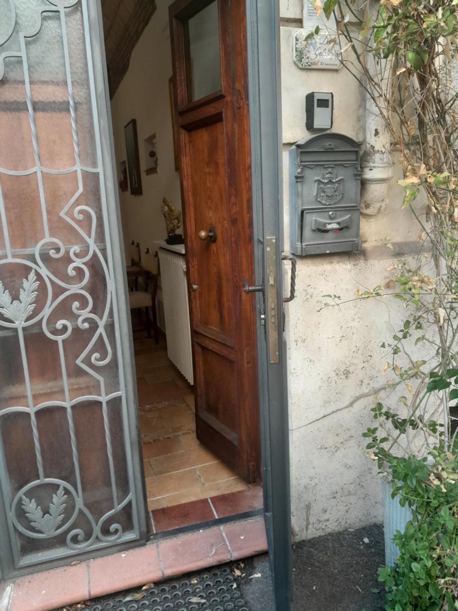 Domus Gelsomino Apartment Roma Ngoại thất bức ảnh